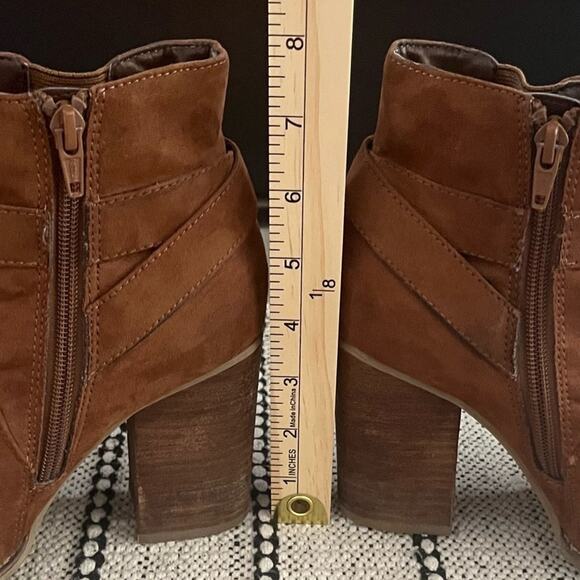 ALDO Womens Size 7 Cognac Brown Ankle Boot With Side Zipper Stacked Heel - Picture 15 of 15